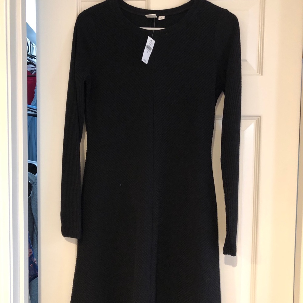 Black long sleeve gap dress